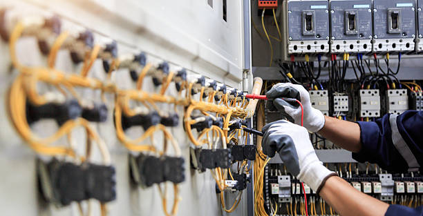 Professional Electrician technician working in North Miami, FL
